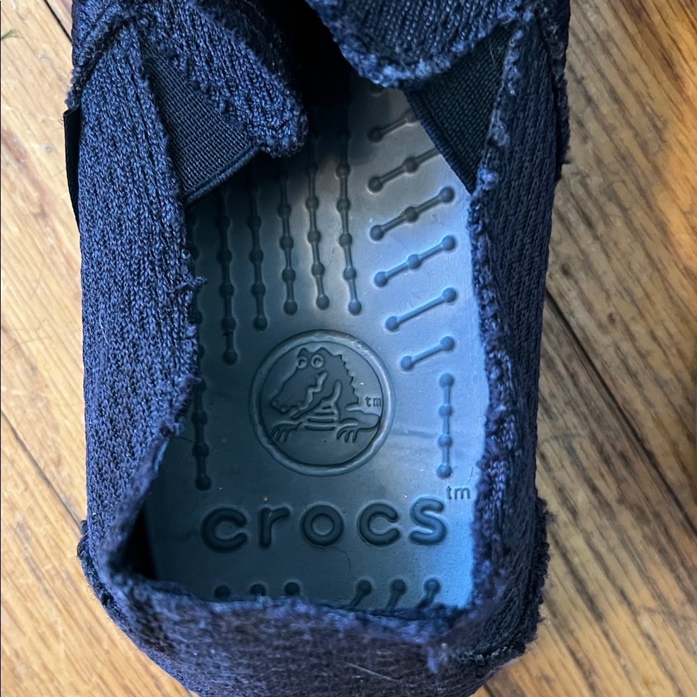 CROCS Black Textured Slip-Ons - Picture 2 of 4
